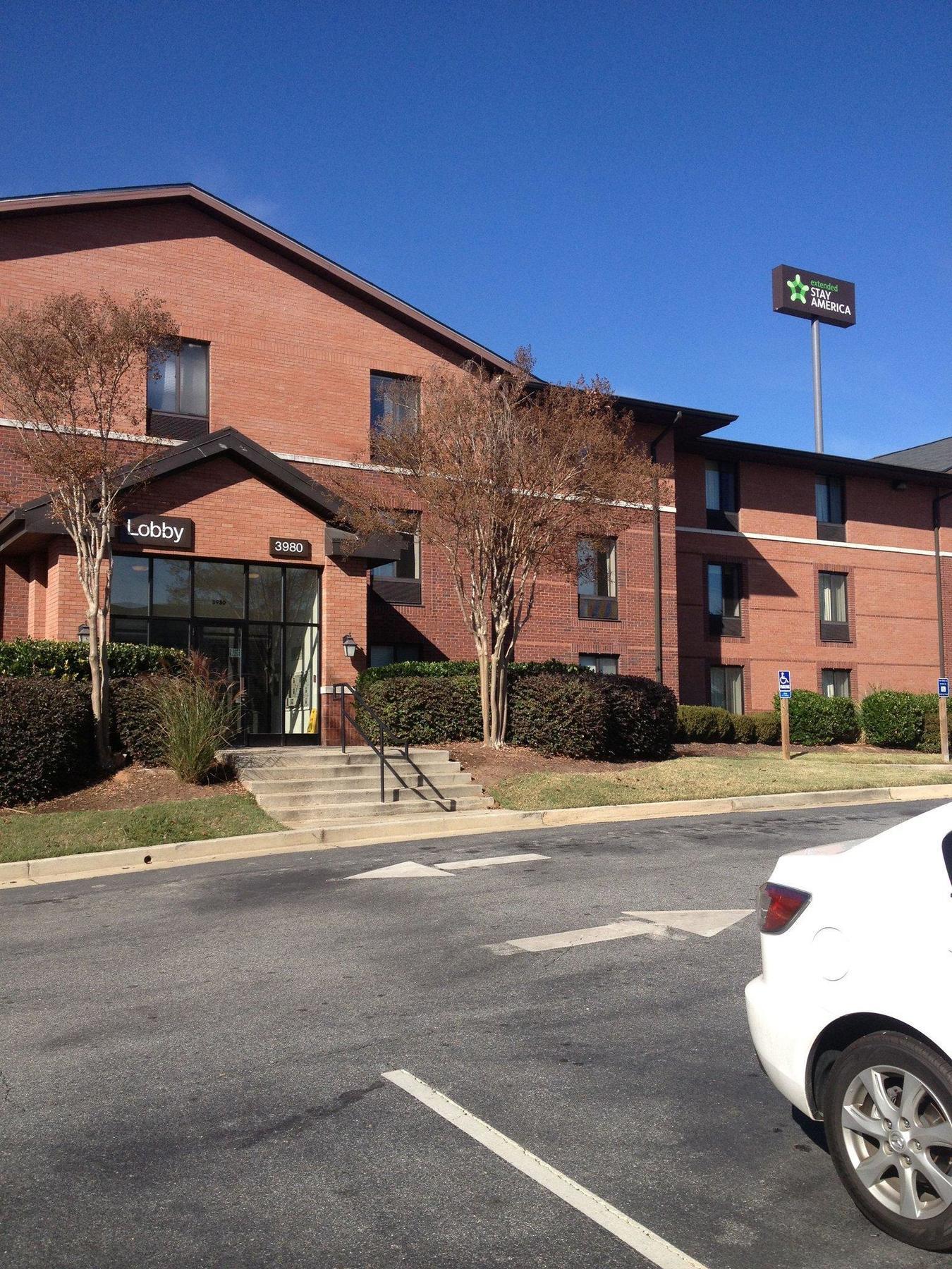Suburban Studios Macon North Exterior foto